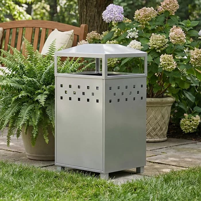Boulevard Receptacles