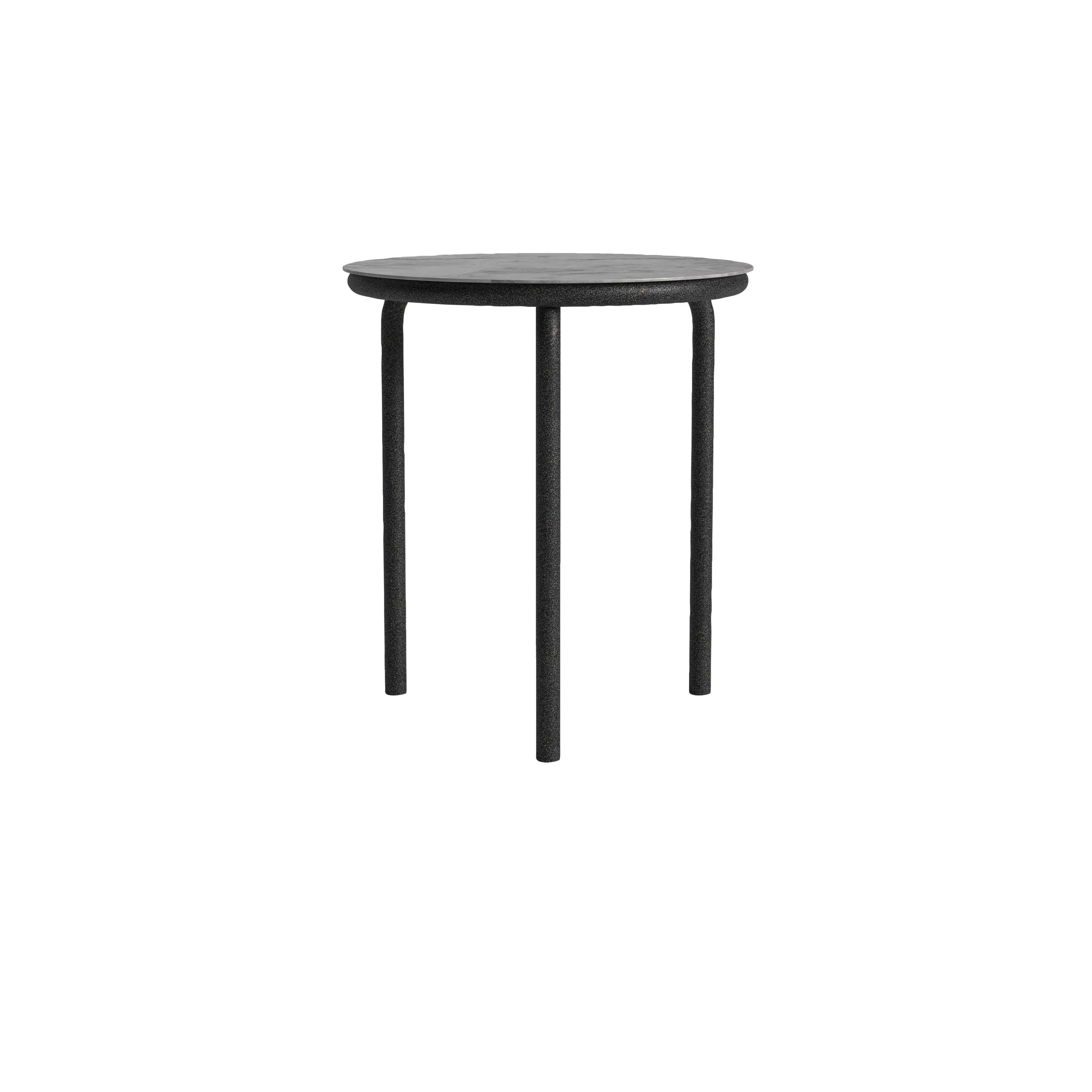 Zenith Forma 16" Round Tea Table